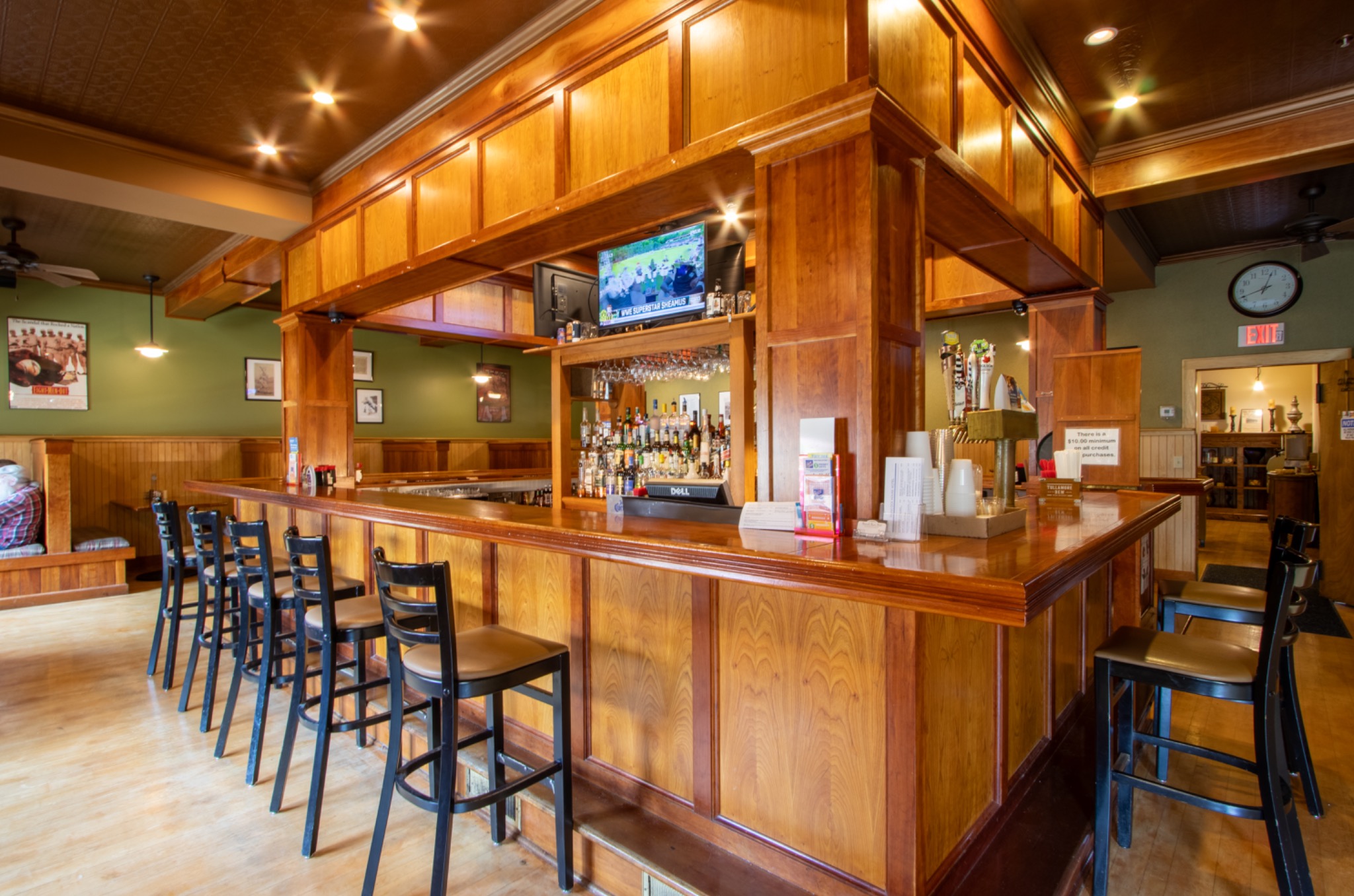 Honest Eddie's Tap Room